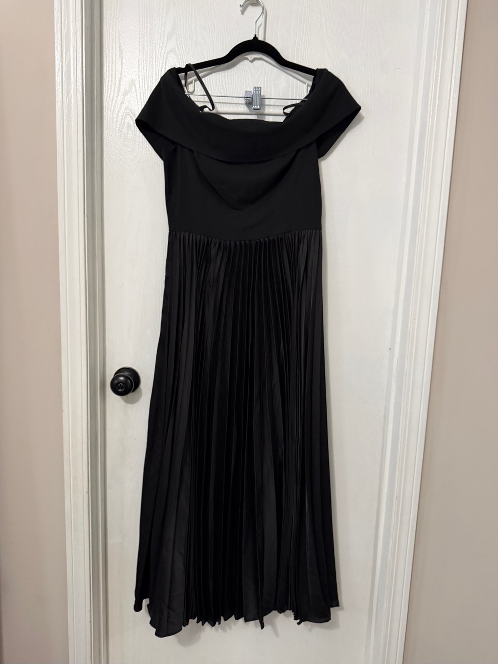Hutch Off-Shoulder Black Pleated Maxi Dress. Size 8